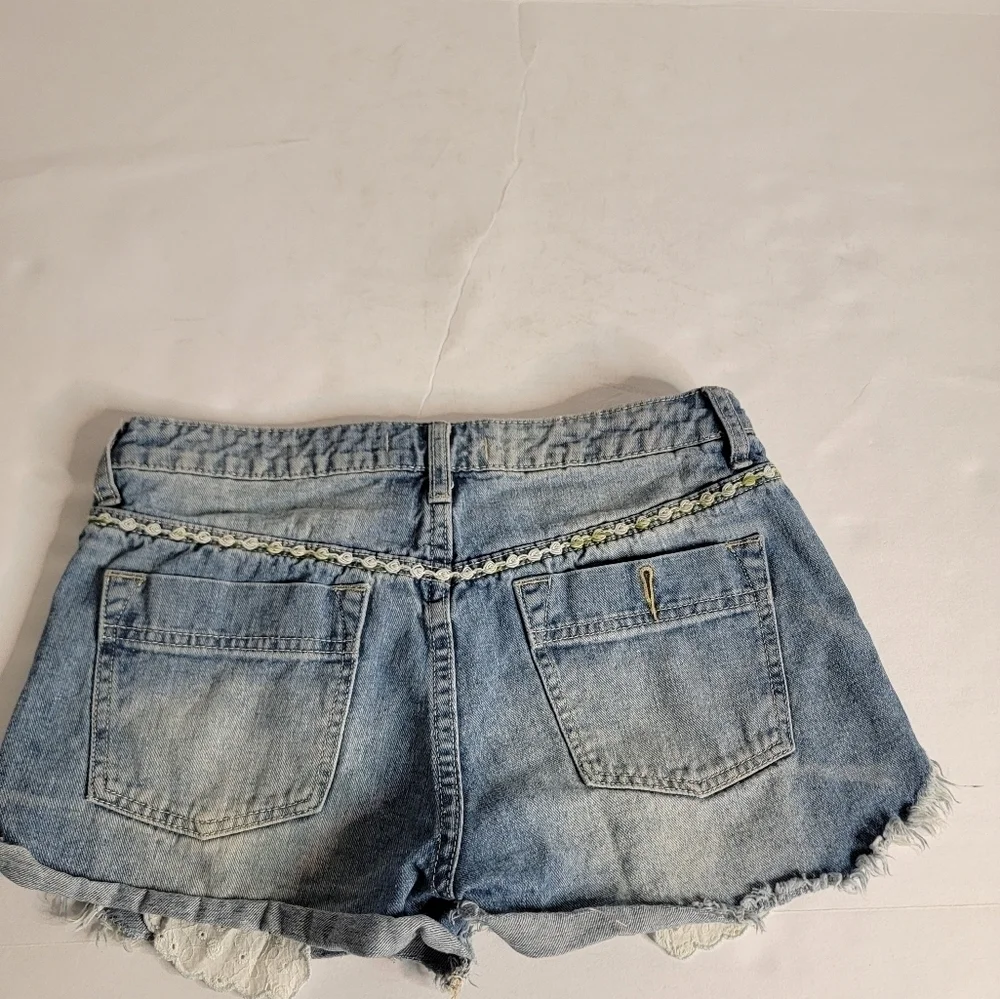 Free People Denim Shorts Sz 25 Cut-Off Embroidered Pockets